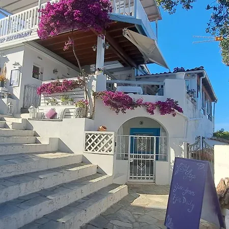 Final Step Apartment Skiathos Town